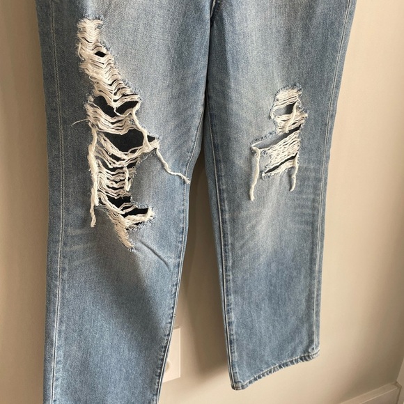 Blank NYC The Baxter Ribcage Straight Leg Distressed Jean - Light Wash - Size 25 - Picture 14 of 14